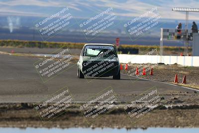 media/Nov-16-2025-CalClub SCCA (Sun) [[2975c16dfc]]/Group 6/Turn 1/